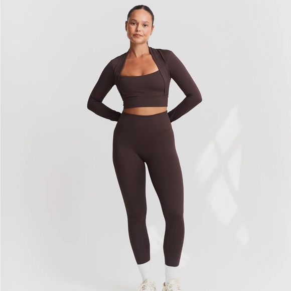 Sisterly Tribe Bolero Top in espresso - Picture 3 of 4